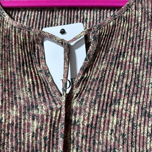 DR2 by Daniel Rainn Blouse Size 1X Pleated Tassels Ditsy Floral Mauve Top NWT - Picture 3 of 10